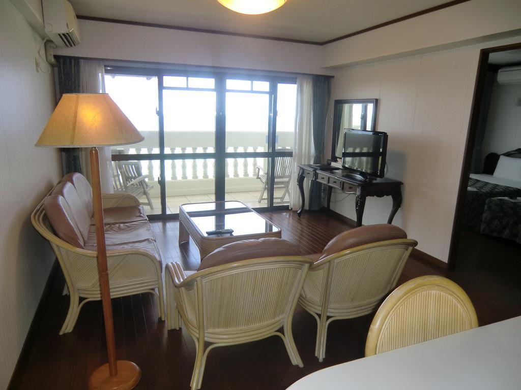 Morimar Resort Hotel Yomitan Kamer foto