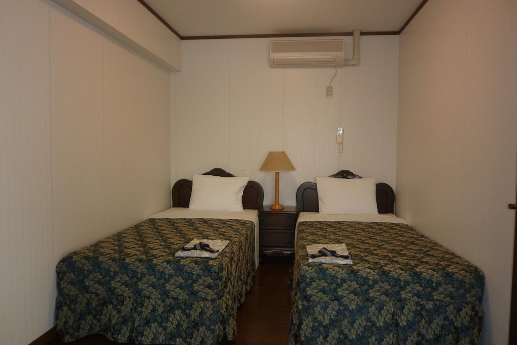Morimar Resort Hotel Yomitan Buitenkant foto