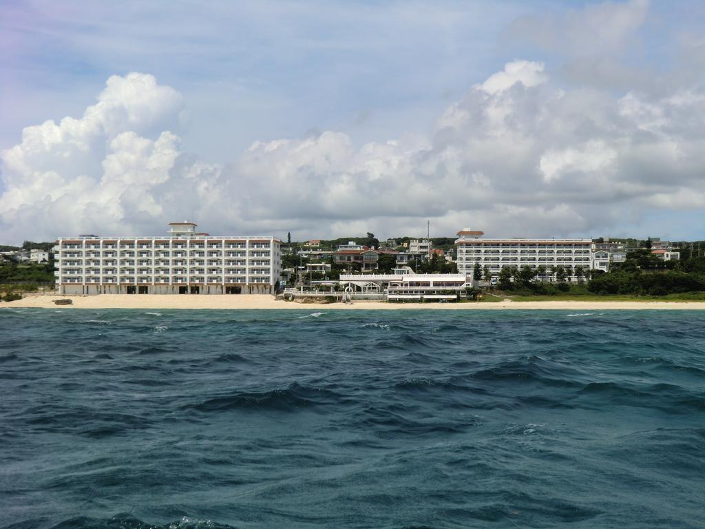 Morimar Resort Hotel Yomitan Buitenkant foto