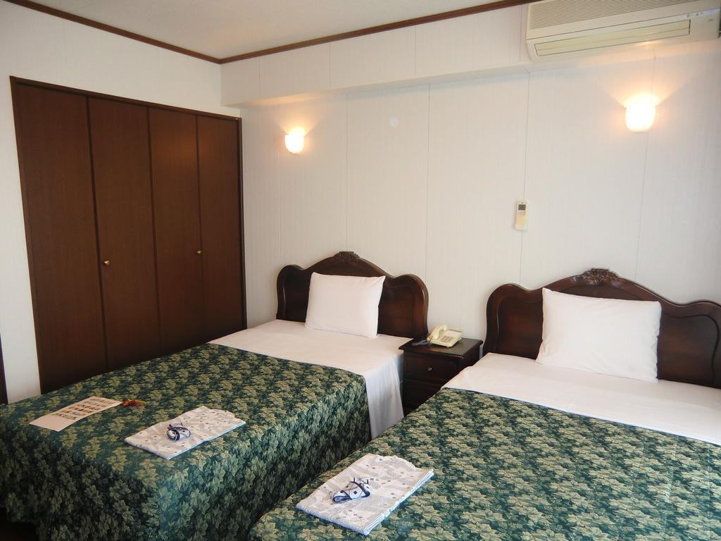 Morimar Resort Hotel Yomitan Buitenkant foto