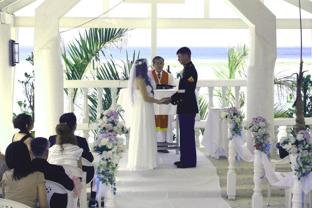 Morimar Resort Hotel Yomitan Buitenkant foto