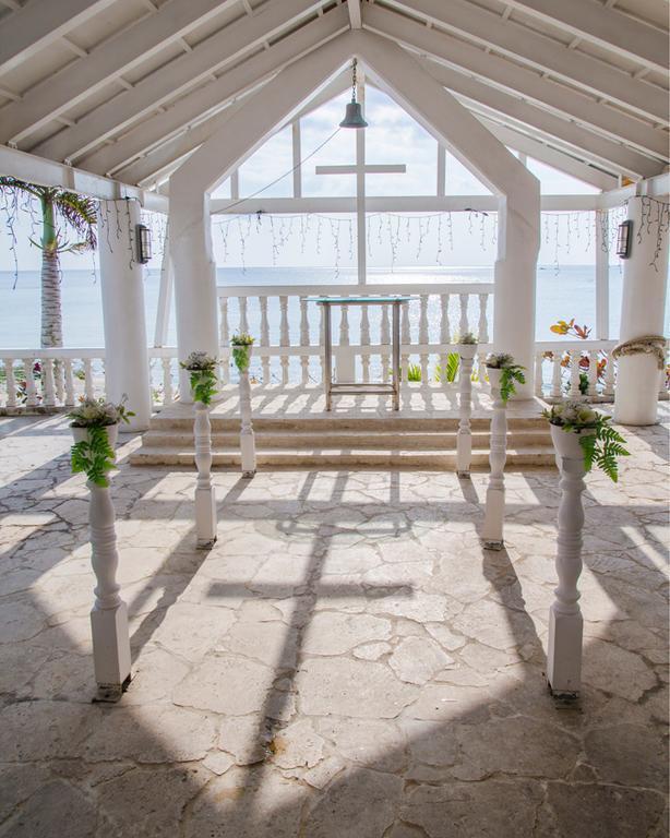 Morimar Resort Hotel Yomitan Buitenkant foto