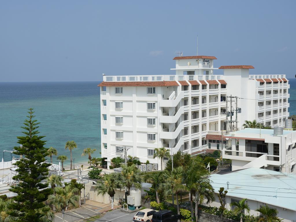 Morimar Resort Hotel Yomitan Buitenkant foto