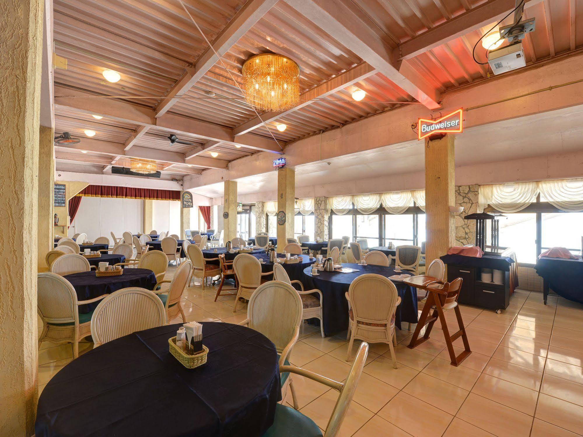 Morimar Resort Hotel Yomitan Buitenkant foto
